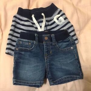 Gap shorts size 12-18 months​​